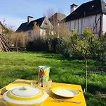 Les Ambiances Du Coly בית הארחה 3*