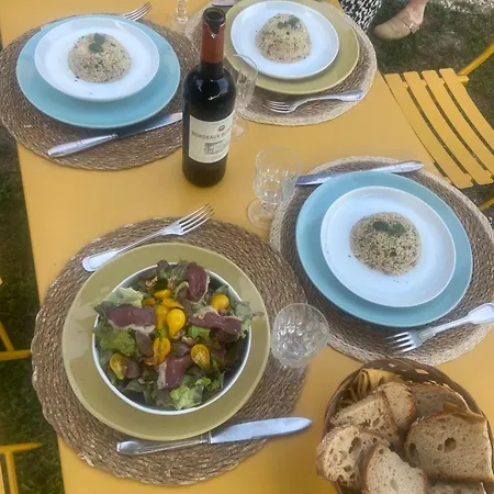 Les Ambiances Du Coly 3* Condat-sur-Vézère